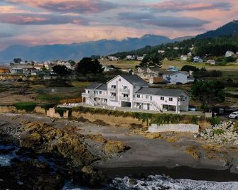 Black Sands Inn - Whitethorn
