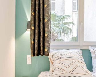 Ô Repos des artistes - Balcon & Spa - Toulon - Équipements de la chambre