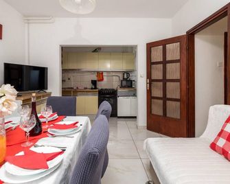 2 Bedroom Stunning Home In Sveti Juraj - Sveti Juraj - Comedor