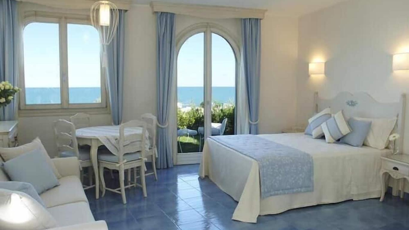 Baia Delphis Resort