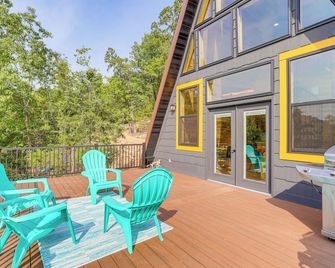 A-Frame Hardy Cabin with Spring River Views! - Hardy - Balcony