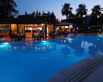 Lemas Suite Hotel - Side - Πισίνα