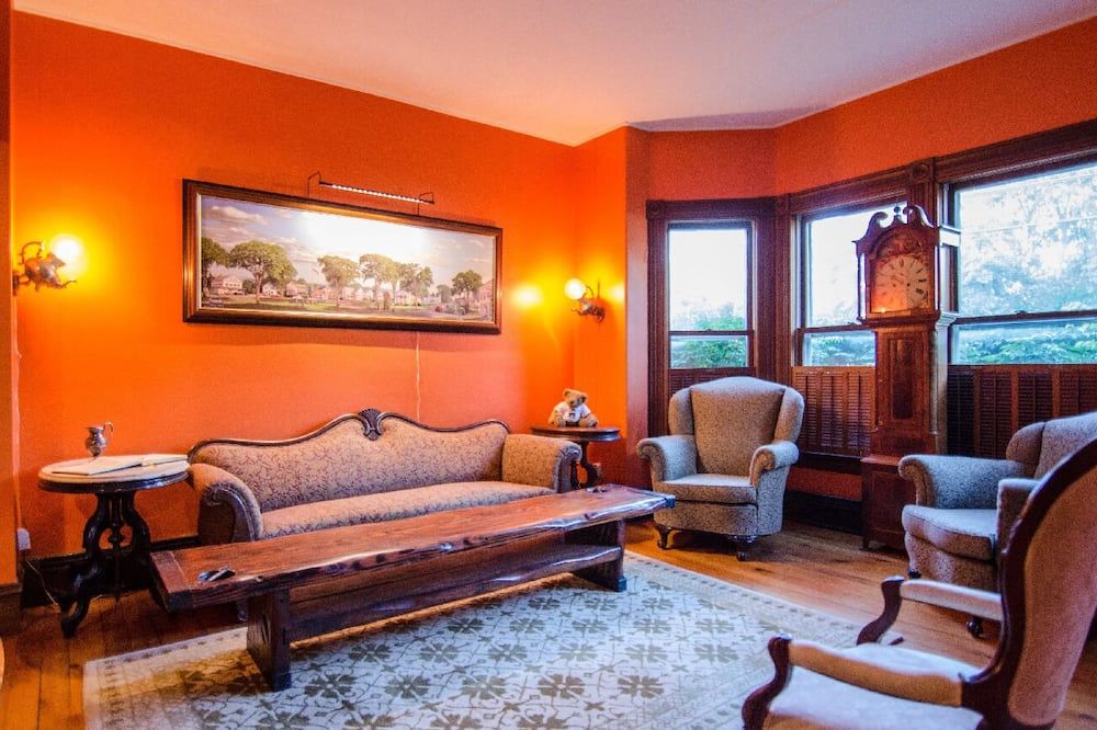 A cozy 2nd Floor King B&B Room in Downtown Shelburne - Delicious Breakfasts! FLE - Shelburne - Soggiorno