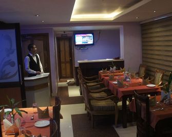 Hotel Lilawati Grand - Guwahati - Restaurante