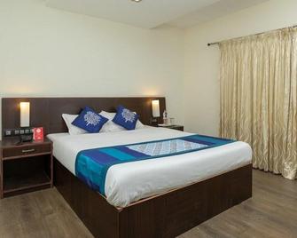 Hotel Cliffton - Kodaikanal - Bedroom