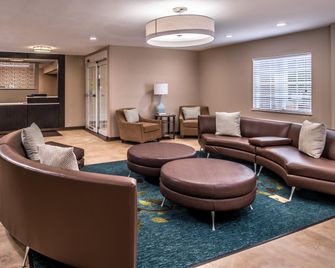 Candlewood Suites Kansas City Speedway By IHG - Kansas City - Lounge