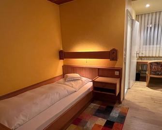 Hotel Schwan - Hügelsheim - Bedroom