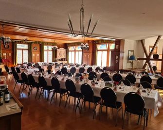 Hotel Rothorn Vintage-Style - Sigriswil - Restaurante