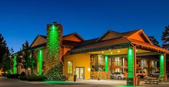 Quality Inn Pinetop Lakeside - Pinetop-Lakeside - Gebäude