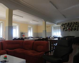 Csi Coimbra Club & Guest House - Coimbra - Lounge