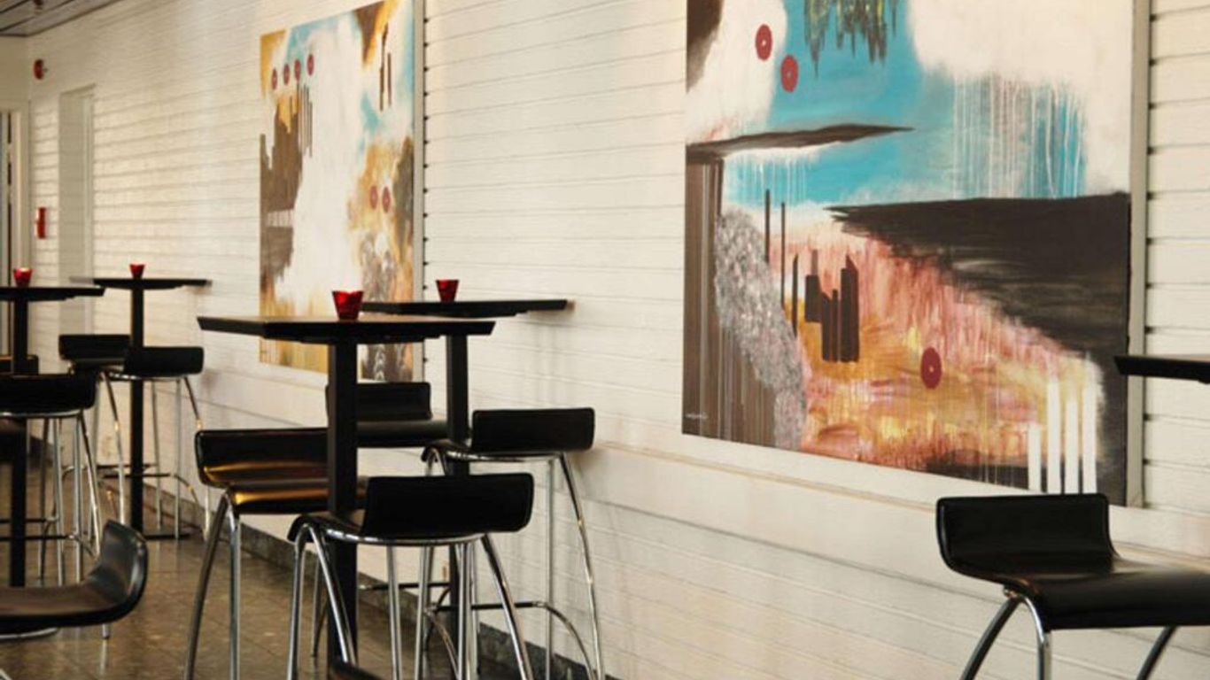 Comfort Hotel Victoria Floro