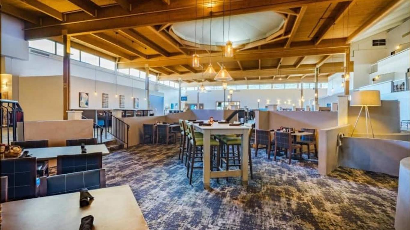 enVision Hotel & Conference Center Mansfield-Foxboro