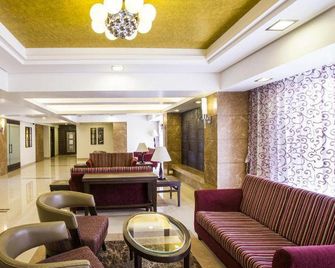 Hotel Reeva - Shirdi - Salónek