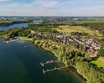 Seeurlaub Müritz - Haus Müritzstar mit Sauna, nur 300m zur Müritz - Gotthun - Außenansicht