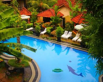 Hotel Flower Garden - Unawatuna - Pileta