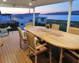 Best deck in Aotea, designed for your relaxation - Kawhia - Balcón