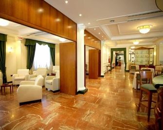 Hotel Dei Platani - Nola - Lobby