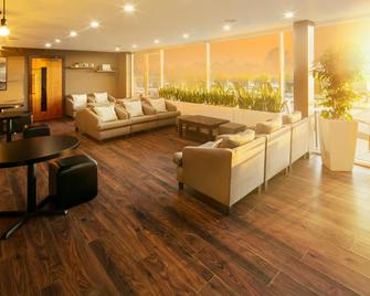 DoubleTree by Hilton Hotel & Spa Chester - צ'סטר - טרקלין