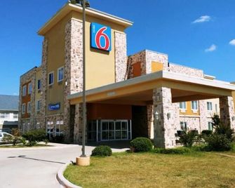 Motel 6 Mineral Wells Tx - Mineral Wells - Budova