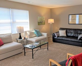 The Heritage Suites 47 - Manhattan - Wohnzimmer