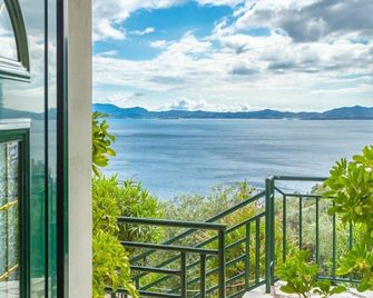 Sofia Large Private Pool Walk to Beach Sea Views A C Wifi Car Not Required - 1552 - Corfu - Balcony