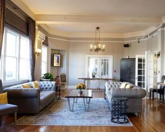 Princess Anne Hotel - Asheville