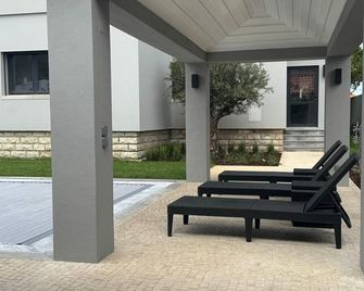 House with garden & pool near the beach - Santana - Patio