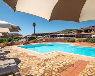 Apartment 0-5-N - Marineledda by Interhome - Golfo Aranci - Piscina