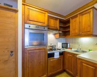 Arc 1950 Le Village Premium Residence - Bourg-Saint-Maurice - Kitchen