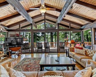 Your Blue Ridge Vacation Awaits in this Luxurious Lake-Front Home. - Lake Toxaway