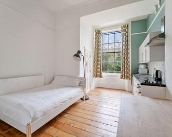 St Paul's Road Townhouse - Brístol - Sala de estar