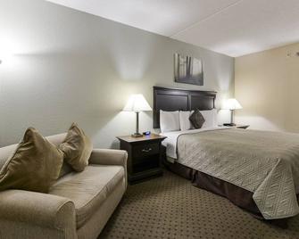 Grand View Inn & Suites - Branson - Bedroom
