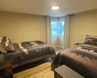 Newly remodeled 2-bedroom house in charming International Falls with AC, WiFi - International Falls - Bedroom