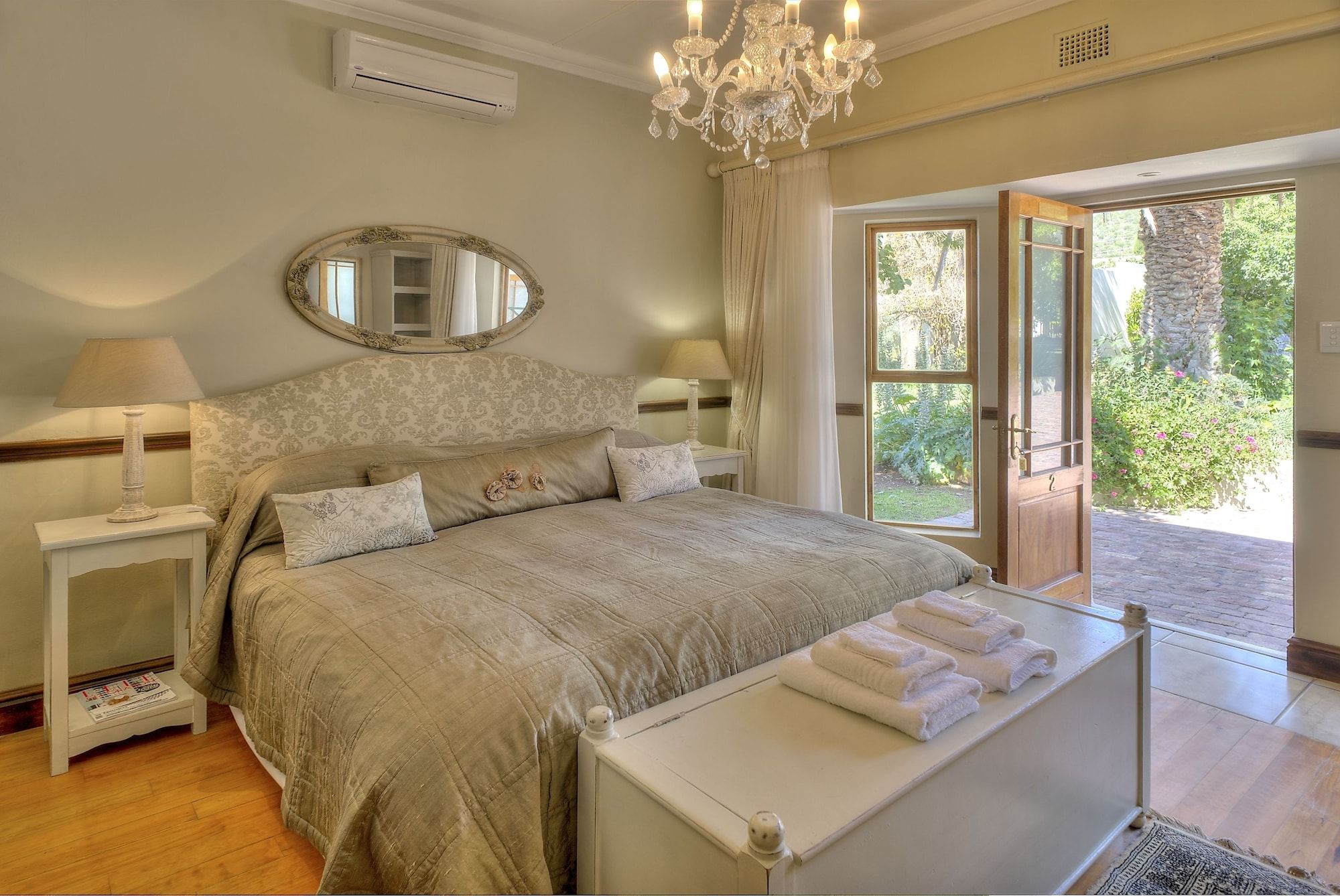 Berluda Farmhouse & Cottages - Oudtshoorn - Slaapkamer