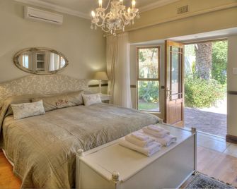 Berluda Farmhouse & Cottages - Oudtshoorn - Slaapkamer
