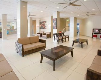 Chateau Beachside Resort - Surfers Paradise - Lobby