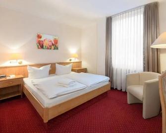 Flora-Apart-Residenz - Fredersdorf-Vogelsdorf - Schlafzimmer