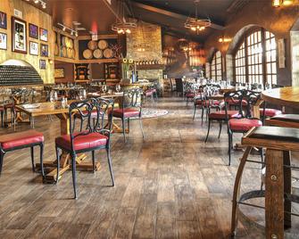 لوس أبريجادوس ريزورت آند سبا باي دياموند ريزورتس - سيدونا - مطعم