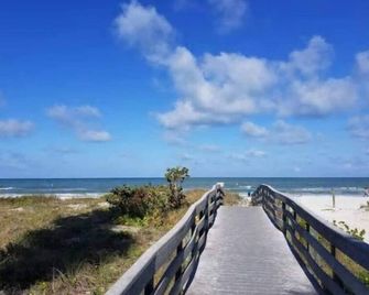 Steps to Beach Heated Pool - Indian Rocks Beach - Playa