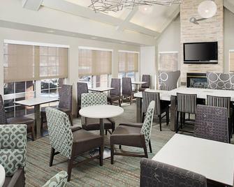 Residence Inn by Marriott Portland Scarborough - Scarborough - Restaurace