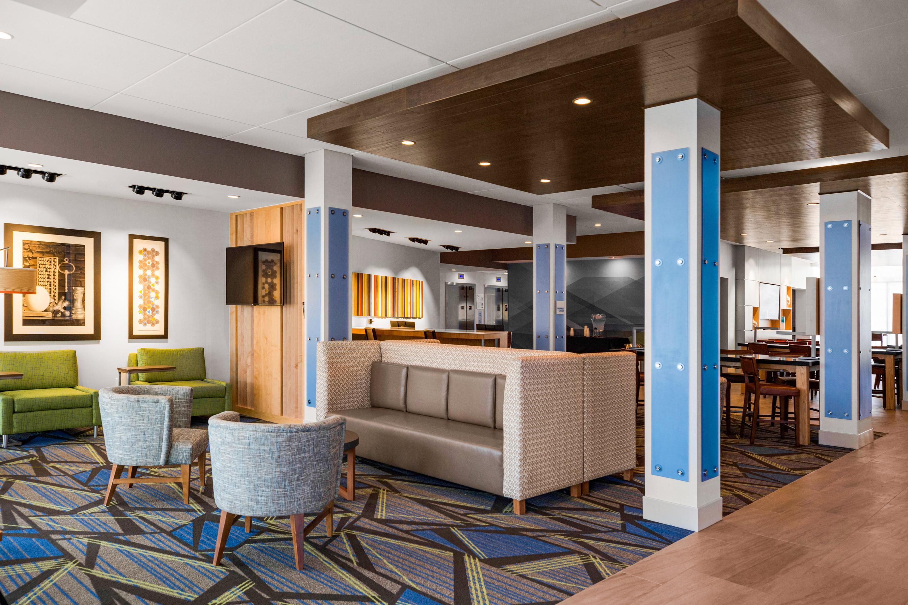 Holiday Inn Express & Suites Sanford- Lake Mary By IHG - Sanford - Lobby