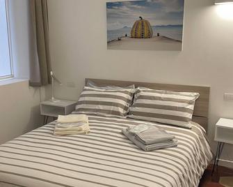Santa Vincenza - Suite Indipendente - Lovere - Camera da letto