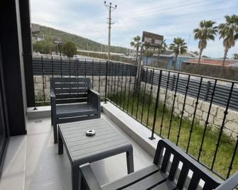 Aurora Sigacik Hotel - Seferihisar - Balcón