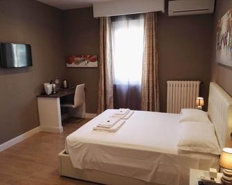 Tolli - Roma - Habitación