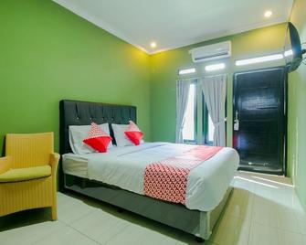 OYO 1014 Bettah Coba 2 Sukabumi - Sukabumi - Schlafzimmer