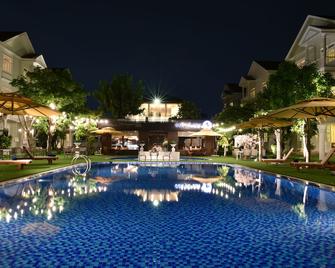 Toki Saigon Resort & Spa - Cidade de Ho Chi Minh - Piscina