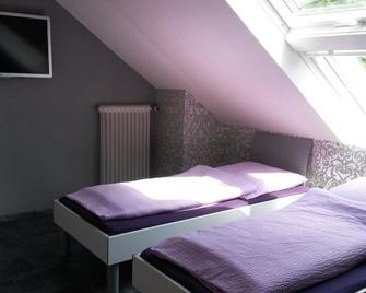 Pension Hainbuch - Bendestorf - Bedroom