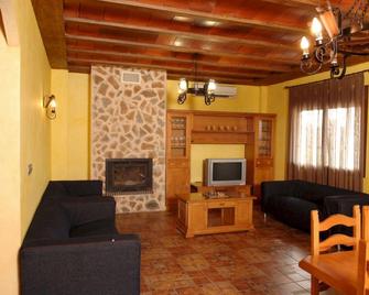 Casas Rurales El Viejo Establo - Fortuna - Living room