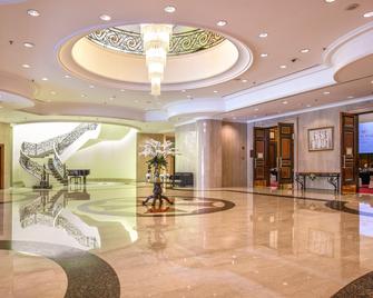 Crowne Plaza Bahrain, โรงแรม IHG - มานามา - ล็อบบี้