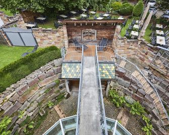 Flair Hotel Zum Schwarzen Reiter - Horgau - Patio